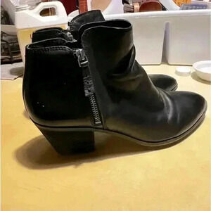 FRYE Women's Judith Zip Ankle Bootie 3471738-BLK Leather Ankle Zip Boot size 10m